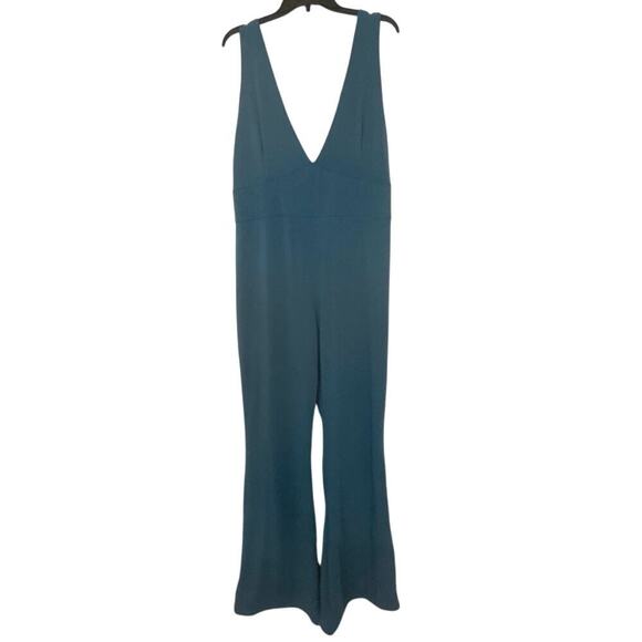 Pretty Little Thing Blue Contour Jersey Flared  Deep V Neck Jumpsuit New 1X - Picture 1 of 10